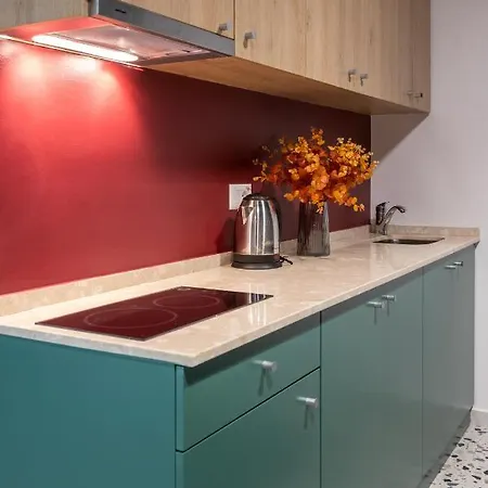 & Pool - 365 Apartment