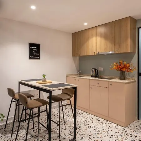 & Pool - 365 Apartment