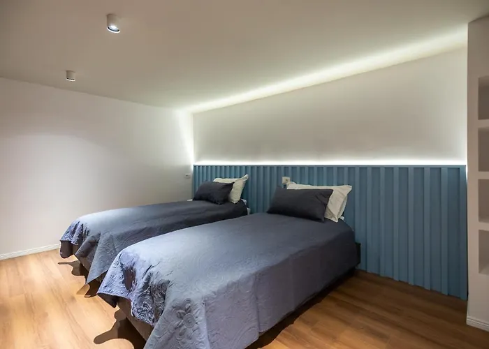 & Pool - 365 * 地拉那