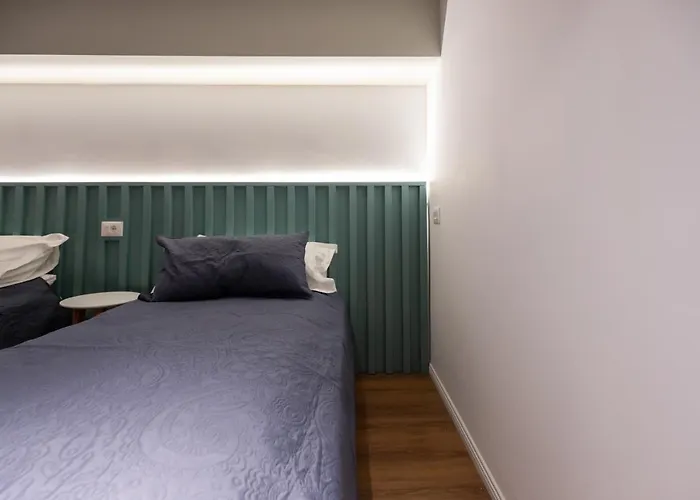 & Pool - 365 地拉那