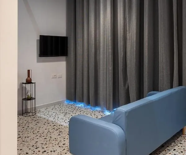 & Pool - 365 地拉那