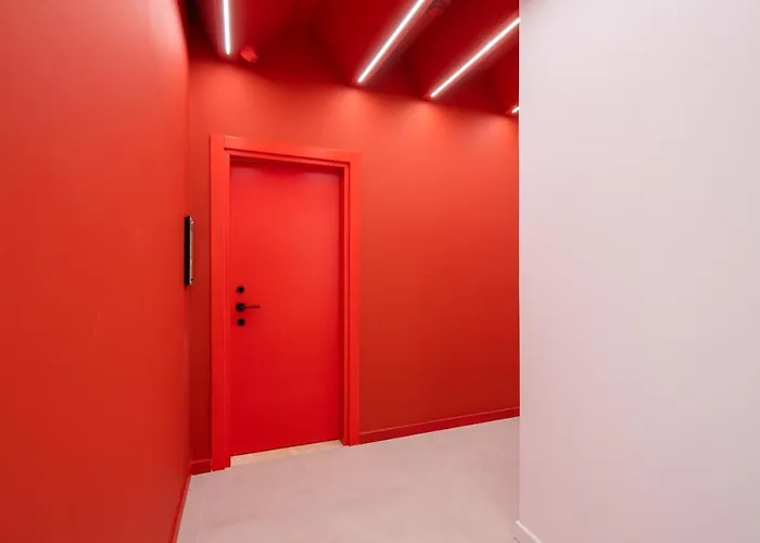 & Pool - 365 地拉那