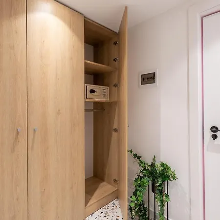 & Pool - 365 * تيرانا