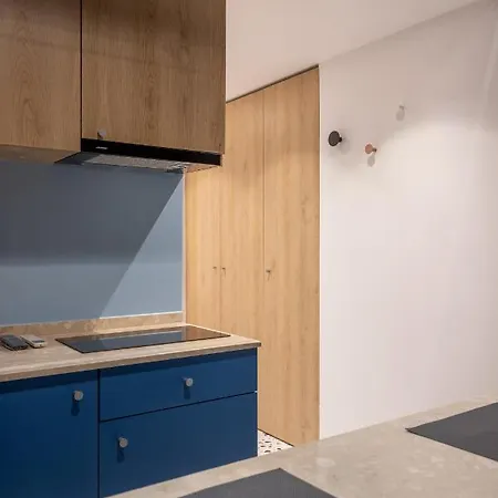 & Pool - 365 * تيرانا