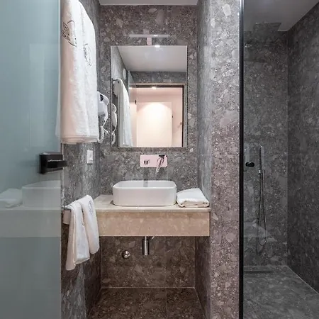 شقة & Pool - 365 *