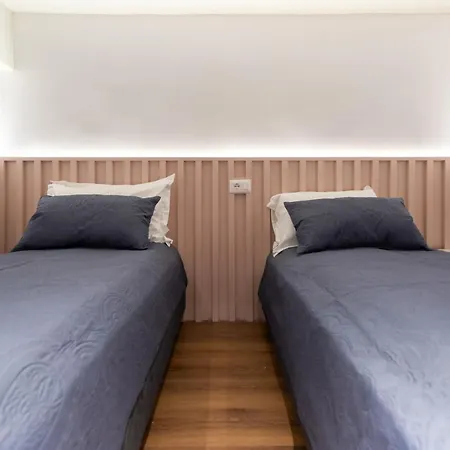 & Pool - 365 * تيرانا