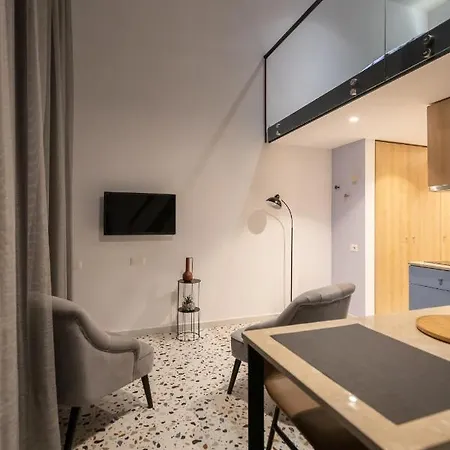 & Pool - 365 شقة تيرانا