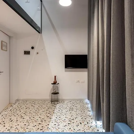 & Pool - 365 تيرانا