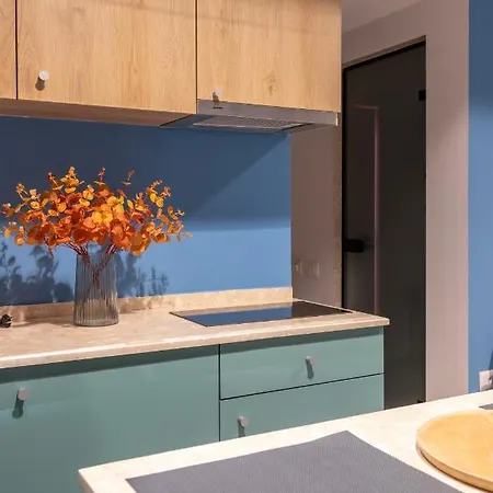 شقة & Pool - 365 تيرانا