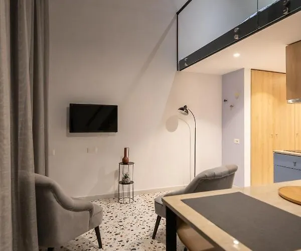 & Pool - 365 Apartment Tirana