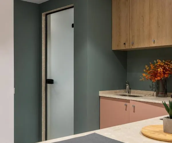 & Pool - 365 Appartamento